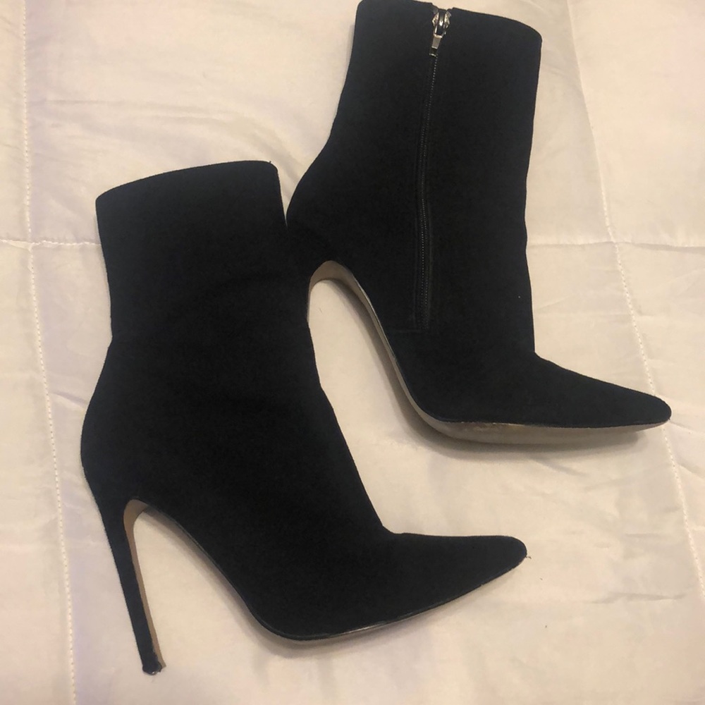 Steven Madden ‘Wagner’ Suede Bootie